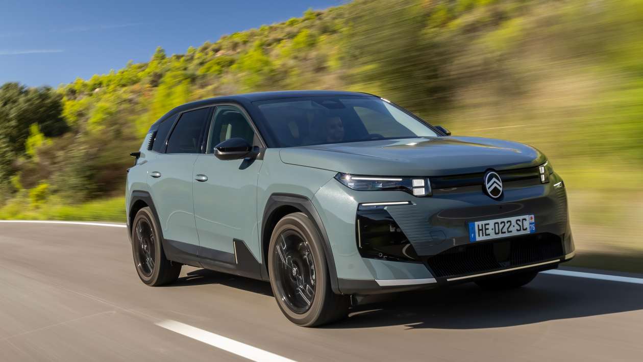 A big car with a big range gets the big EV grant! Citroen e-C5 Aircross now under £33k | Auto Express